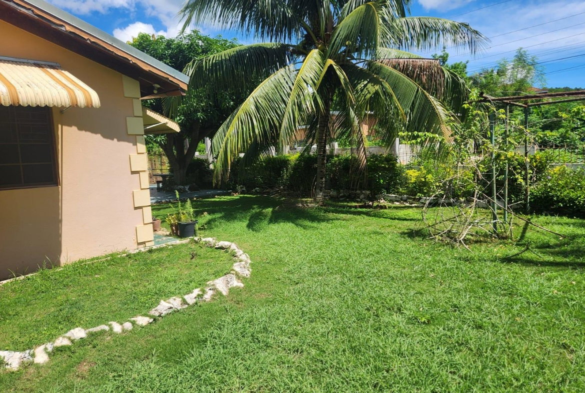 Fourteenth image of Johnson Close in Keystone, St. Catherine, Jamaica - property is For Sale