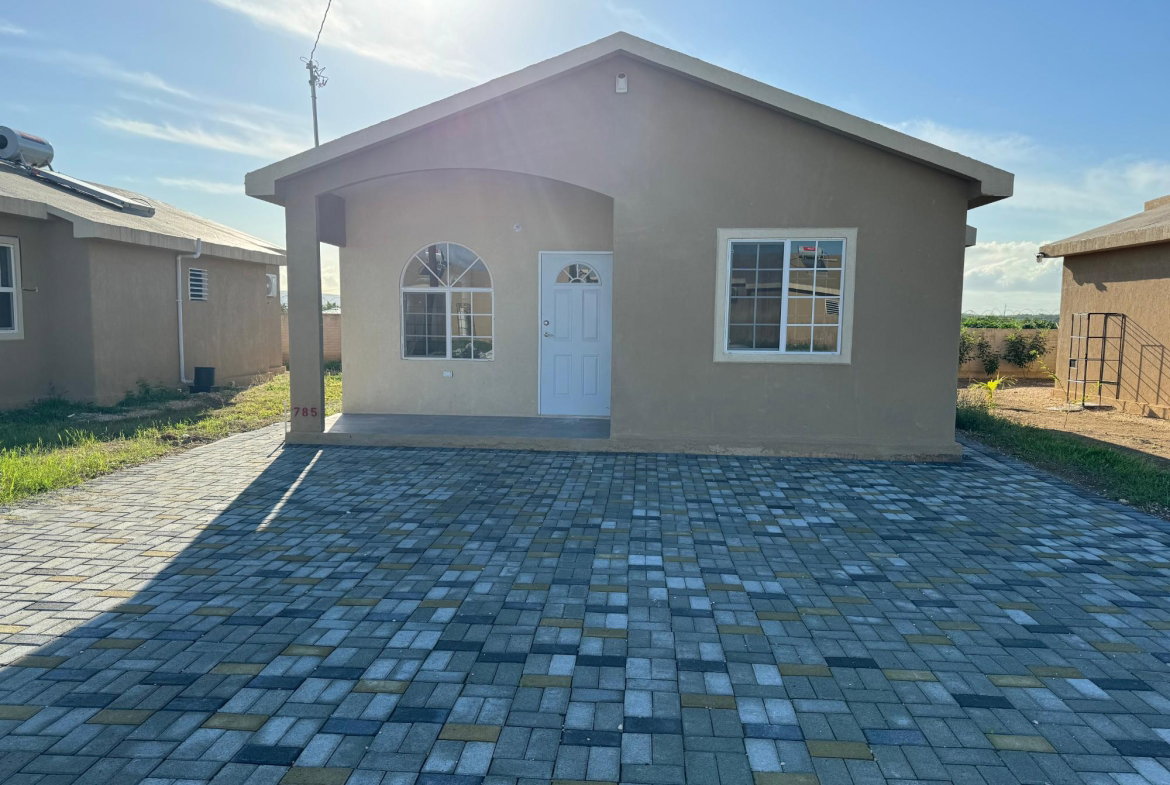 Second image of 785 Phoenix Park Village ii in Phoenix Park, St. Catherine, Jamaica - property is For Rent