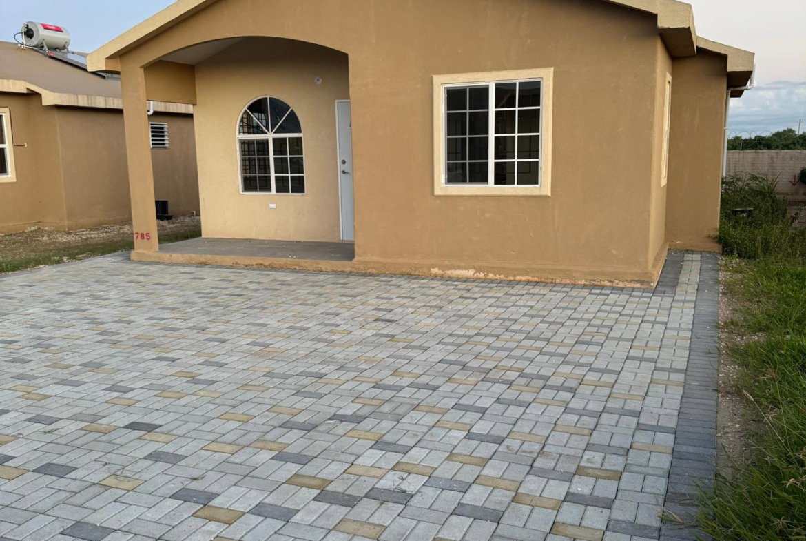 First image of 785 Phoenix Park Village ii in Phoenix Park, St. Catherine, Jamaica - property is For Rent