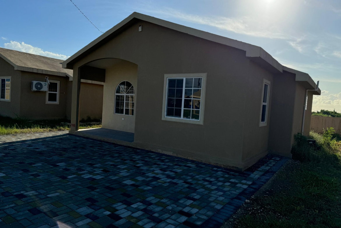 Third image of 785 Phoenix Park Village ii in Phoenix Park, St. Catherine, Jamaica - property is For Rent