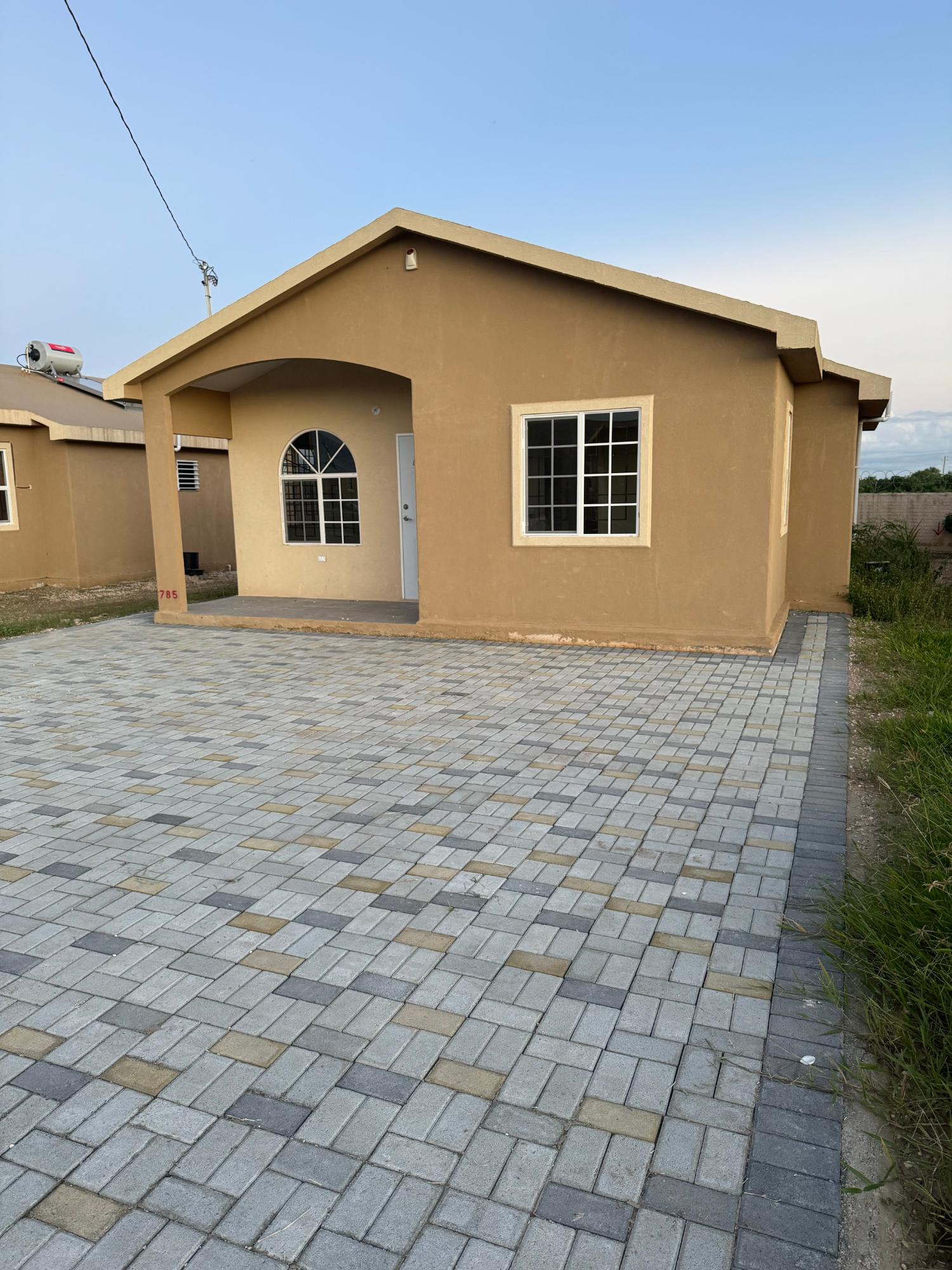 First image of 785 Phoenix Park Village ii in Phoenix Park, St. Catherine, Jamaica - property is For Rent