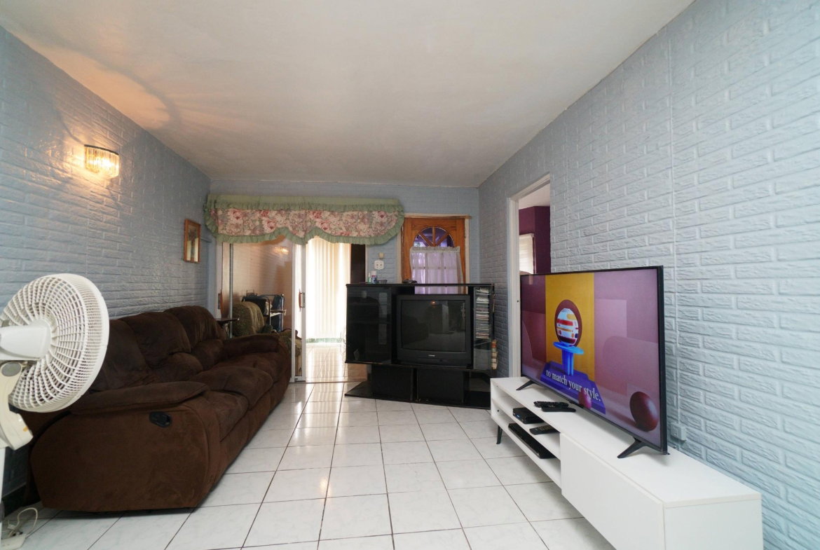Sixteenth image of 13 Beverly Path, 82 Glendale in Kingston 20, St. Andrew, Jamaica - property is For Sale