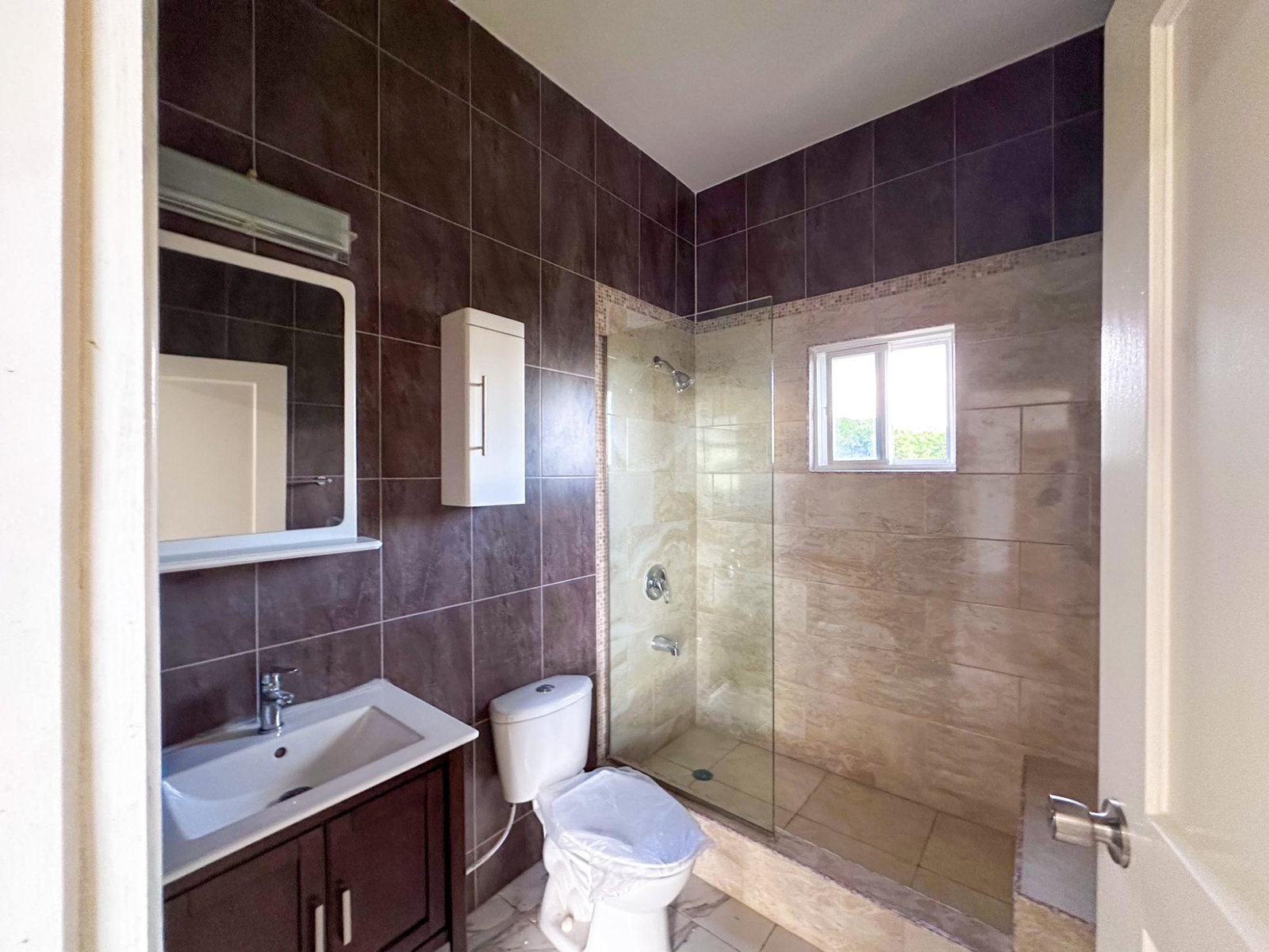 Seventeenth image of 7-8 Pinewood in Red Hills, St. Andrew, Jamaica - property is For Rent