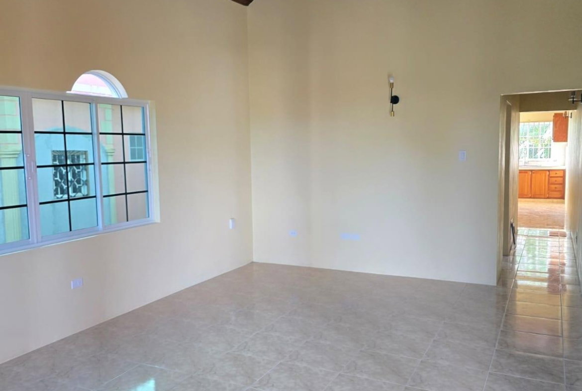 Fifth image of #4-996 St. Albans Close in Green Acres, St. Catherine, Jamaica - property is For Rent