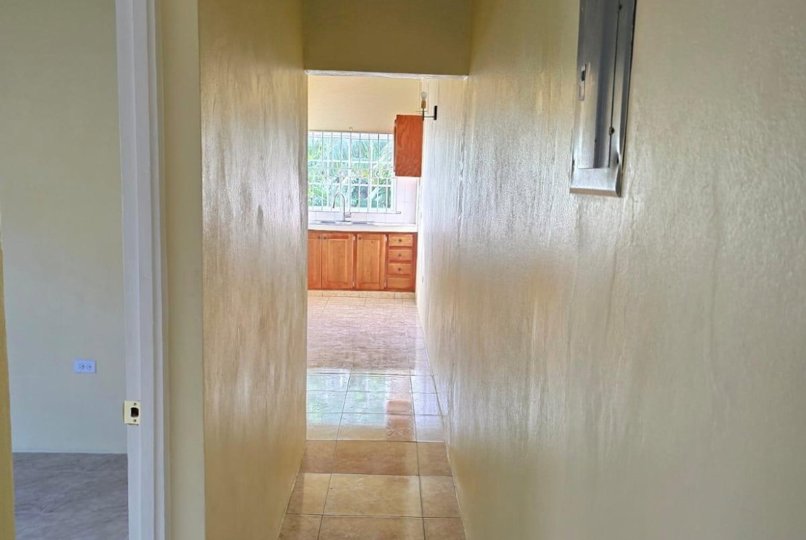 Seventh image of #4-996 St. Albans Close in Green Acres, St. Catherine, Jamaica - property is For Rent