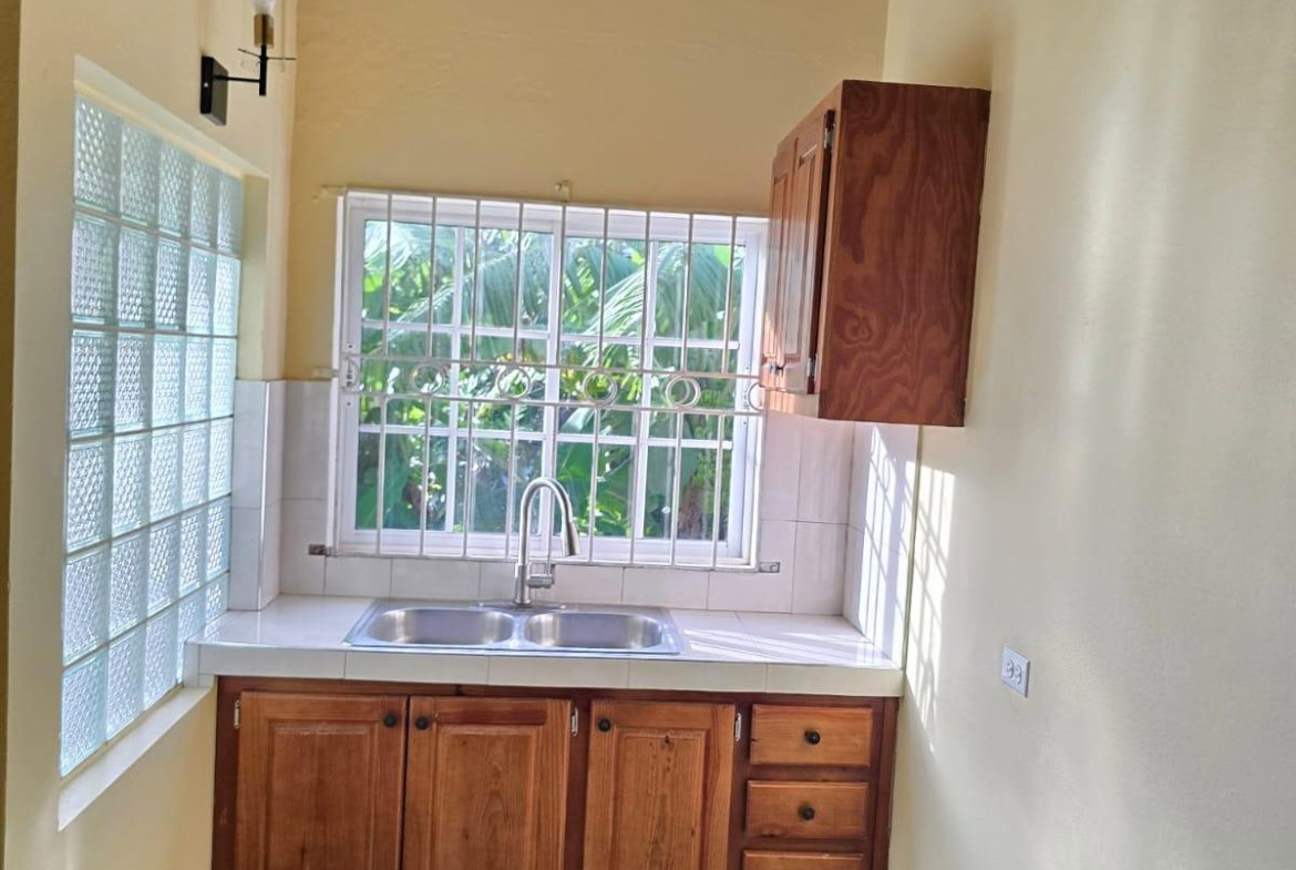 Ninth image of #4-996 St. Albans Close in Green Acres, St. Catherine, Jamaica - property is For Rent