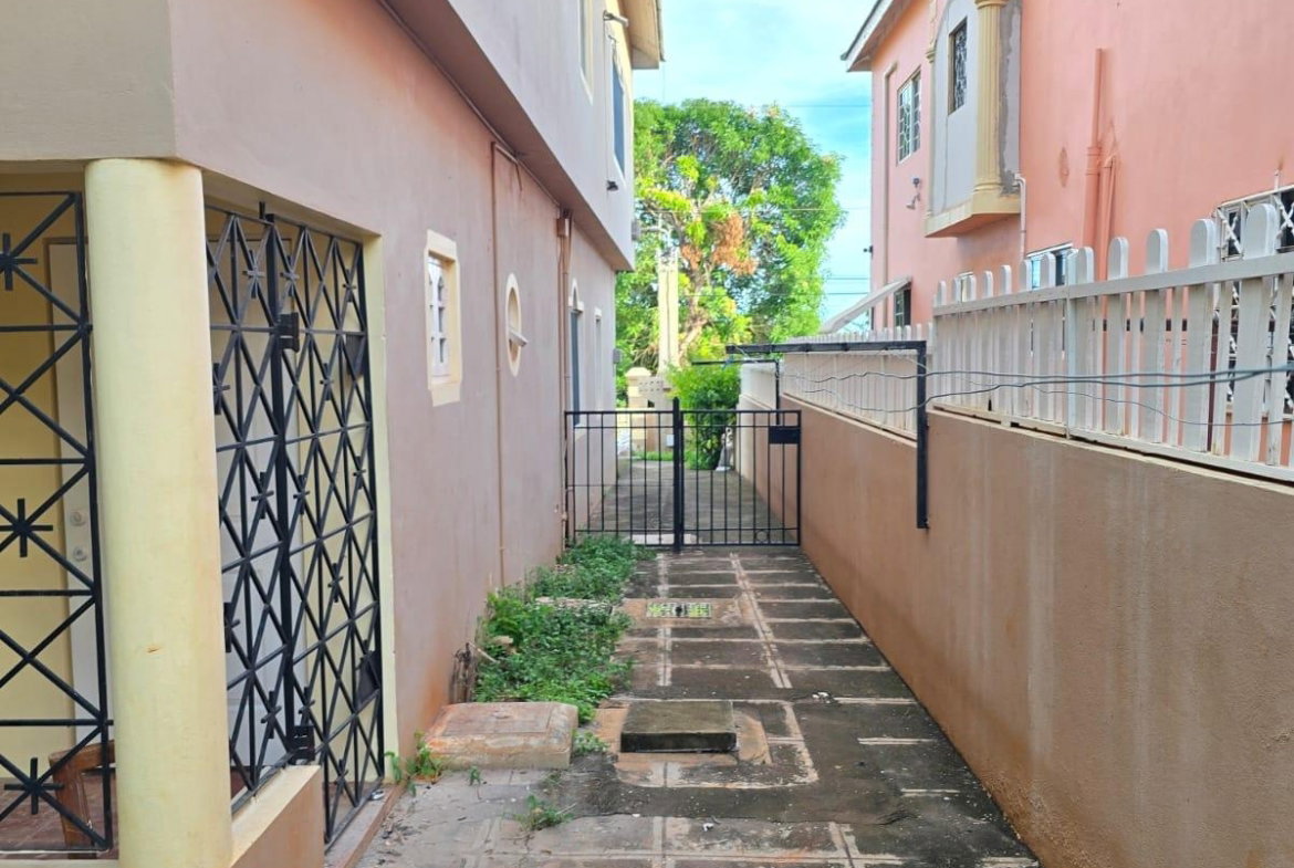 Seventeenth image of #4-996 St. Albans Close in Green Acres, St. Catherine, Jamaica - property is For Rent