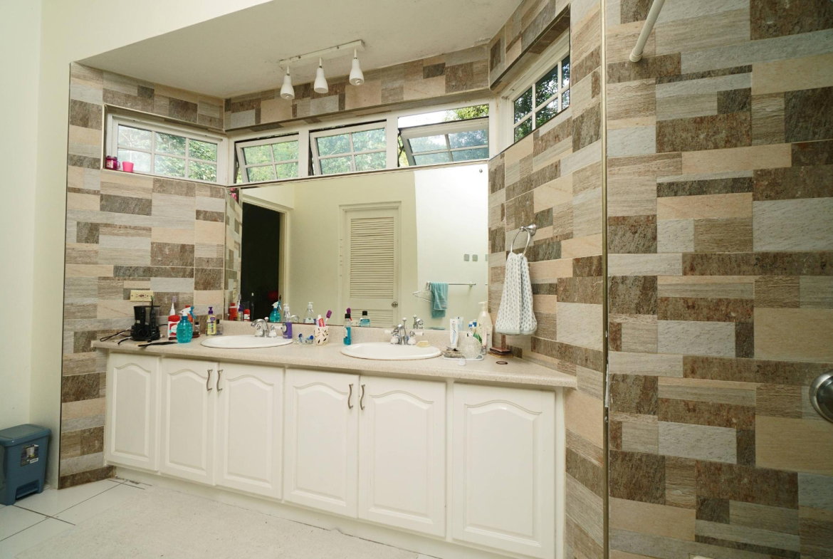 Twenty-Seventh image of Woodland Heights, Red Hil in Kingston 19, St. Andrew, Jamaica - property is For Sale