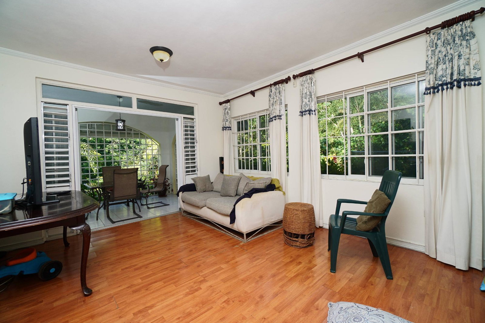 Stunning-Self-Sufficient-Home-for-Sale-in-Woodland-Heights-Jamaica Tenth image of Woodland Heights, Red Hil in Kingston 19, St. Andrew, Jamaica - property is For Sale