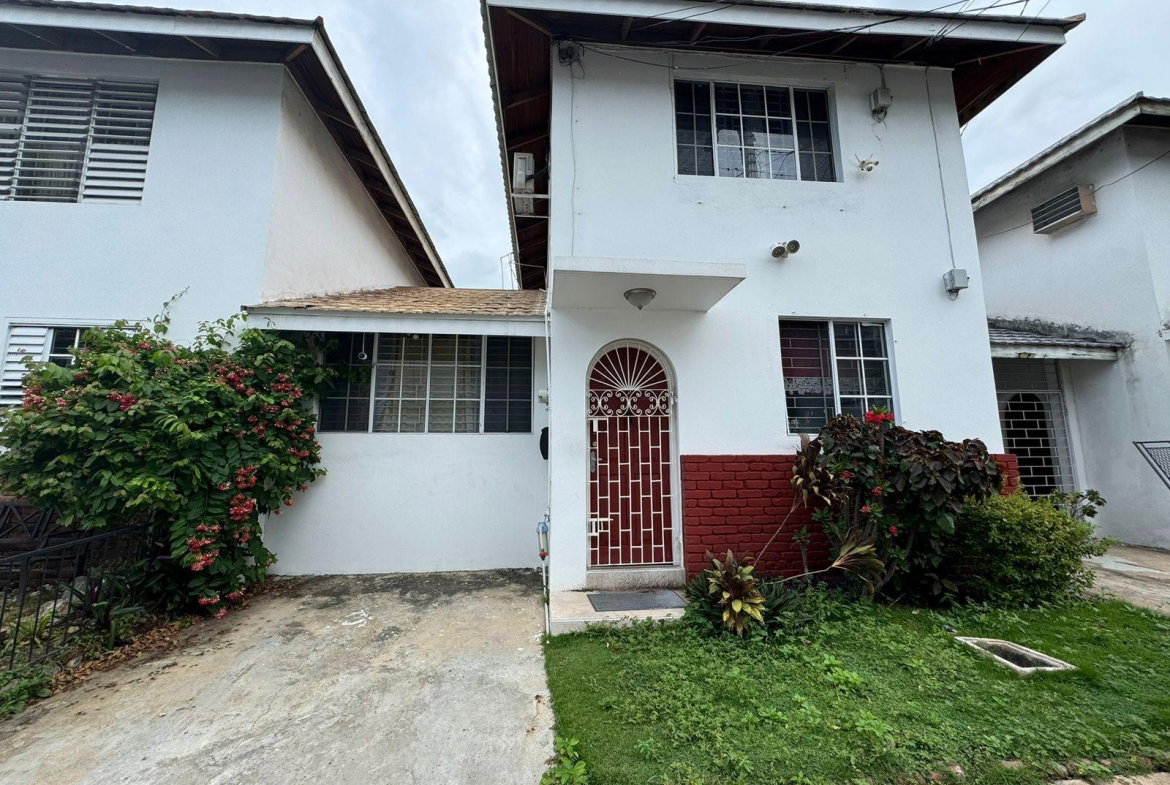 Second image of 9 Hope Mews, Kingston 6 in Kingston 6, St. Andrew, Jamaica - property is For Rent