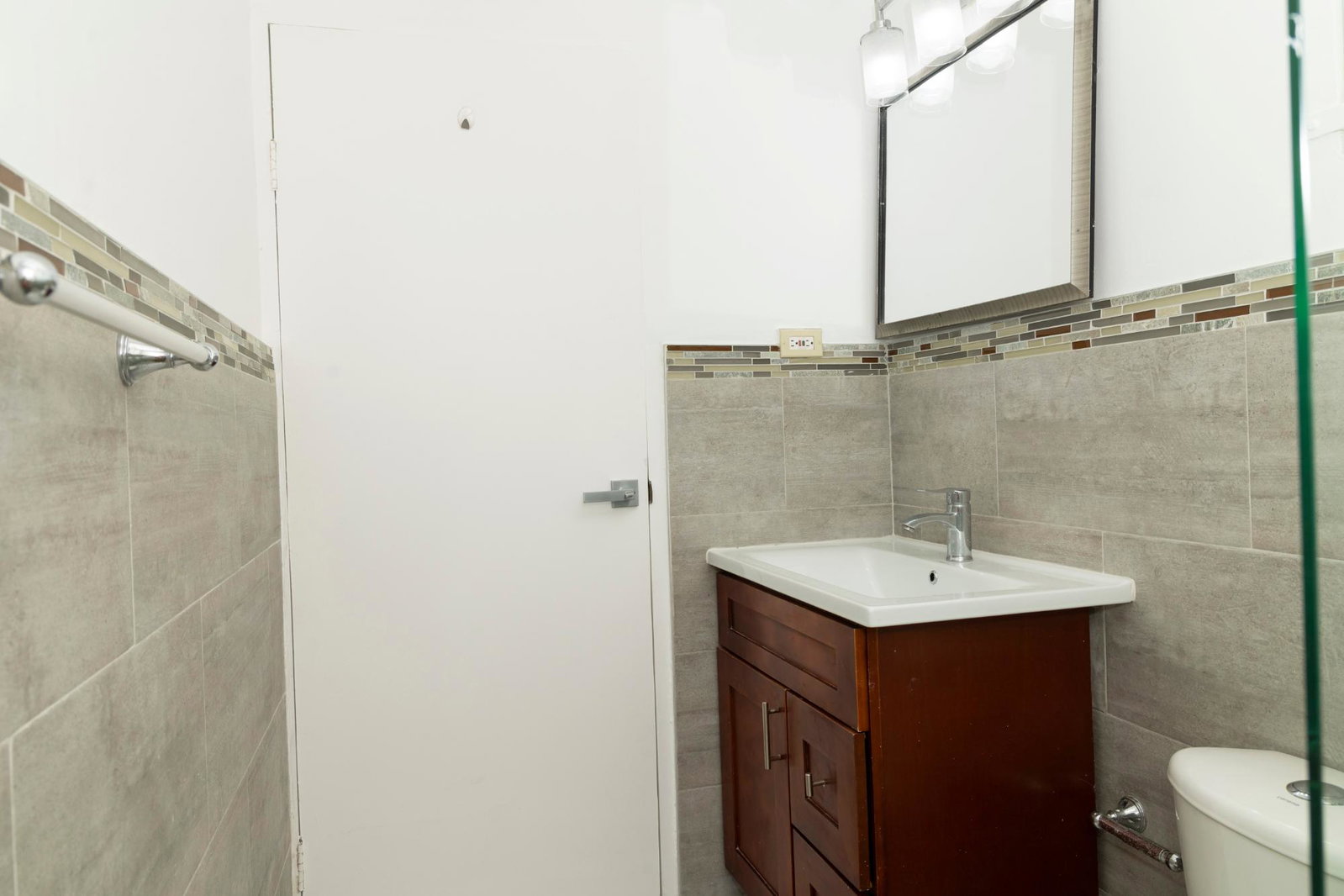 Thirteenth image of 3-13 Merrivale Close in Kingston 8, St. Andrew, Jamaica - property is For Rent