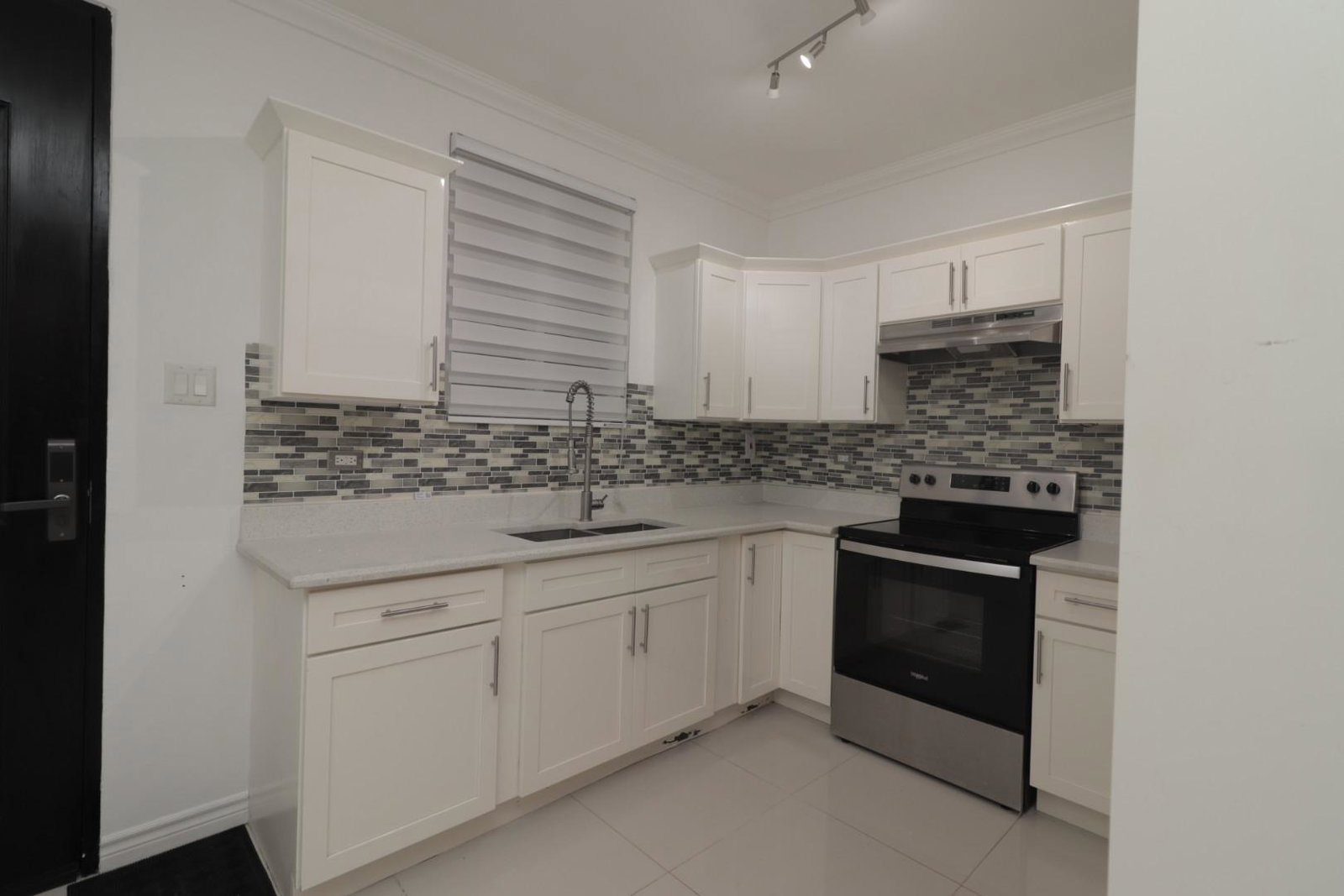 Second image of 9-1 Fairway Avenue in NEW KINGSTON, St. Andrew, Jamaica - property is For Rent