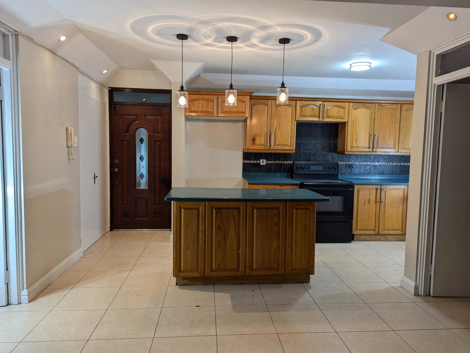 Stylish-2-Bedroom-Apartment-for-Rent-in-New-Kingston First image of 303-23-25 Norwood Avenue in NEW KINGSTON, St. Andrew, Jamaica - property is For Rent