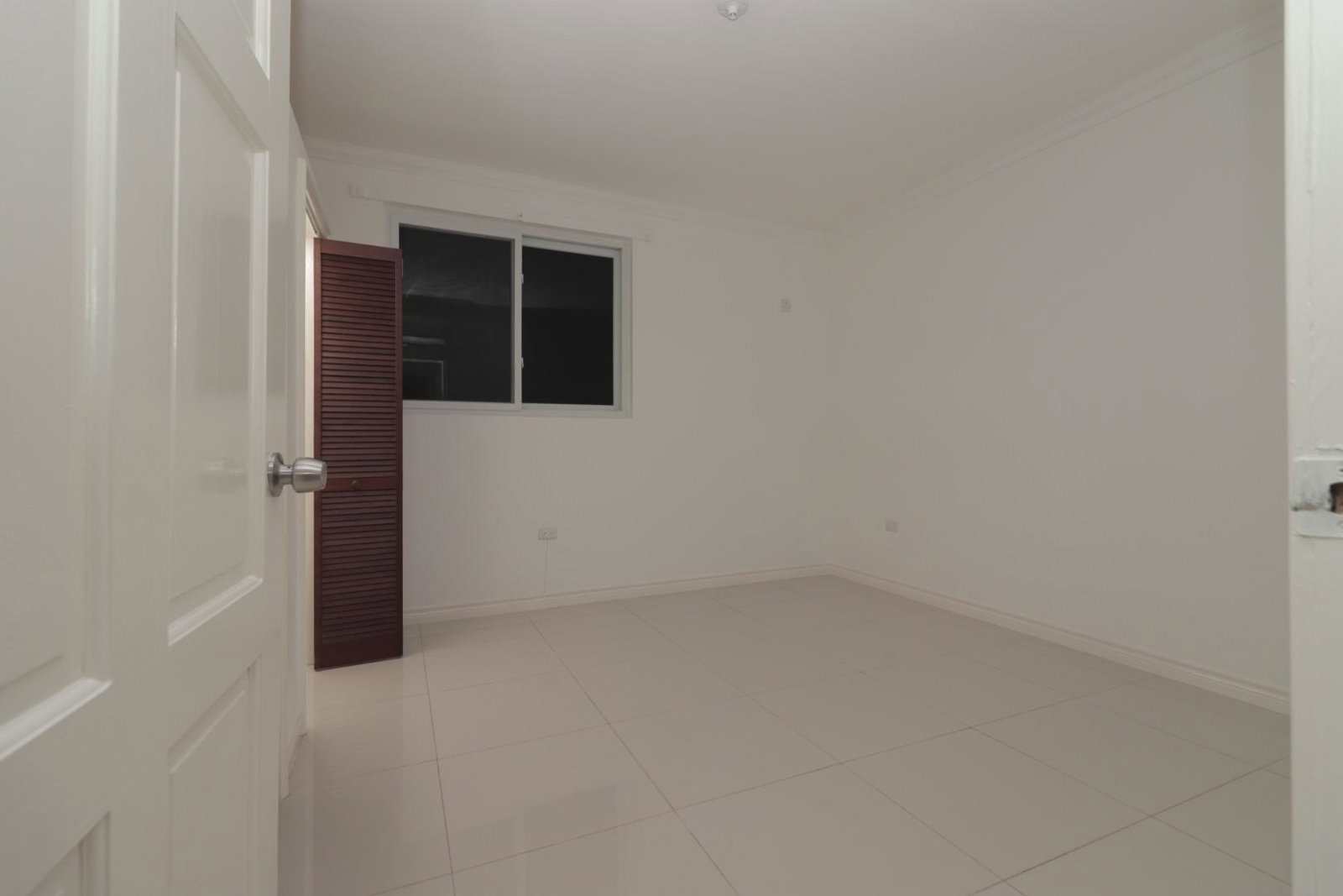 Ninth image of 9-1 Fairway Avenue in NEW KINGSTON, St. Andrew, Jamaica - property is For Rent