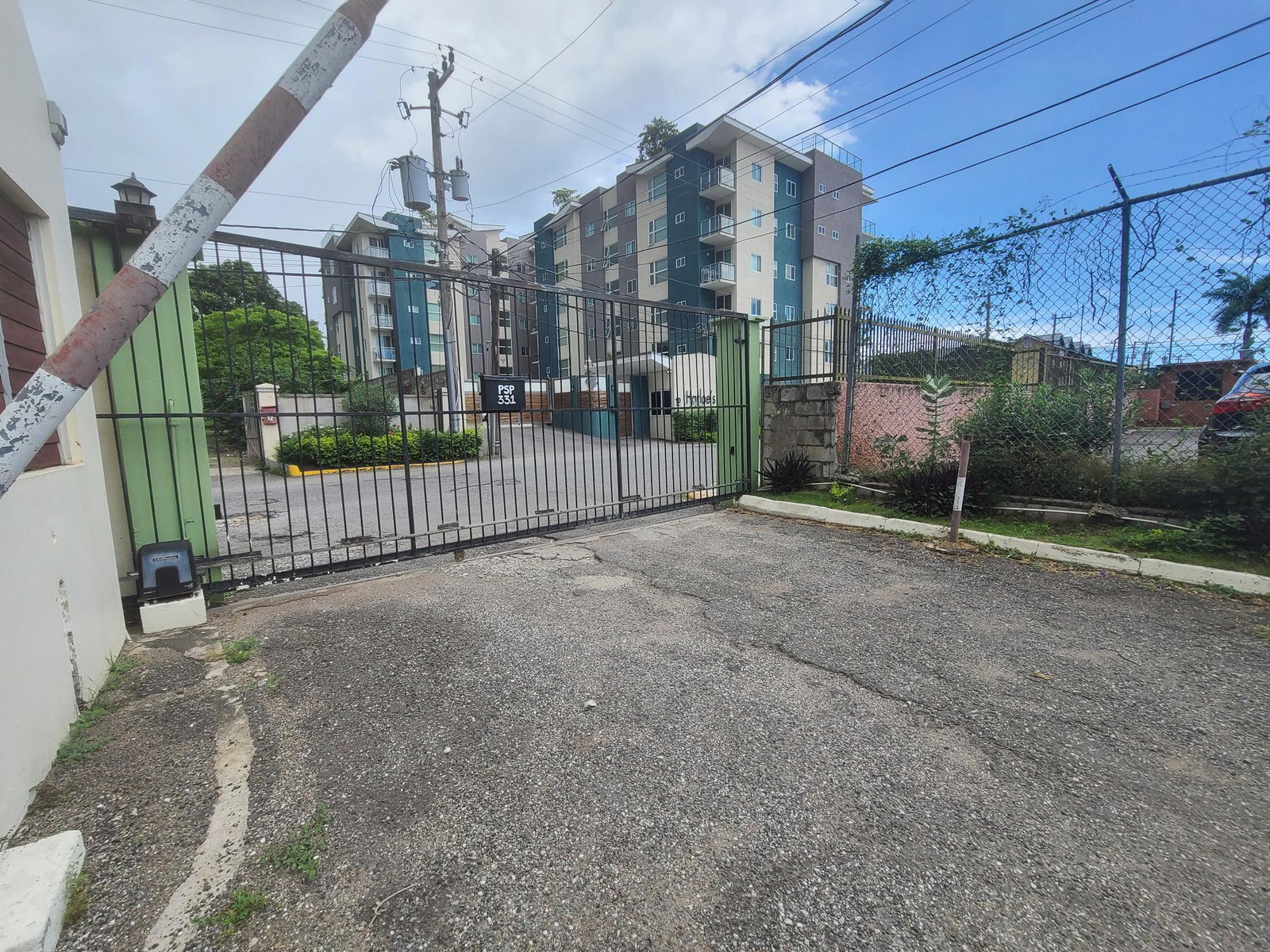 Stylish-2-Bedroom-Apartment-for-Rent-in-St.-Andrew-Jamaica Eighteenth image of 16- Surbiton Avenue in Kingston 6, St. Andrew, Jamaica - property is For Rent