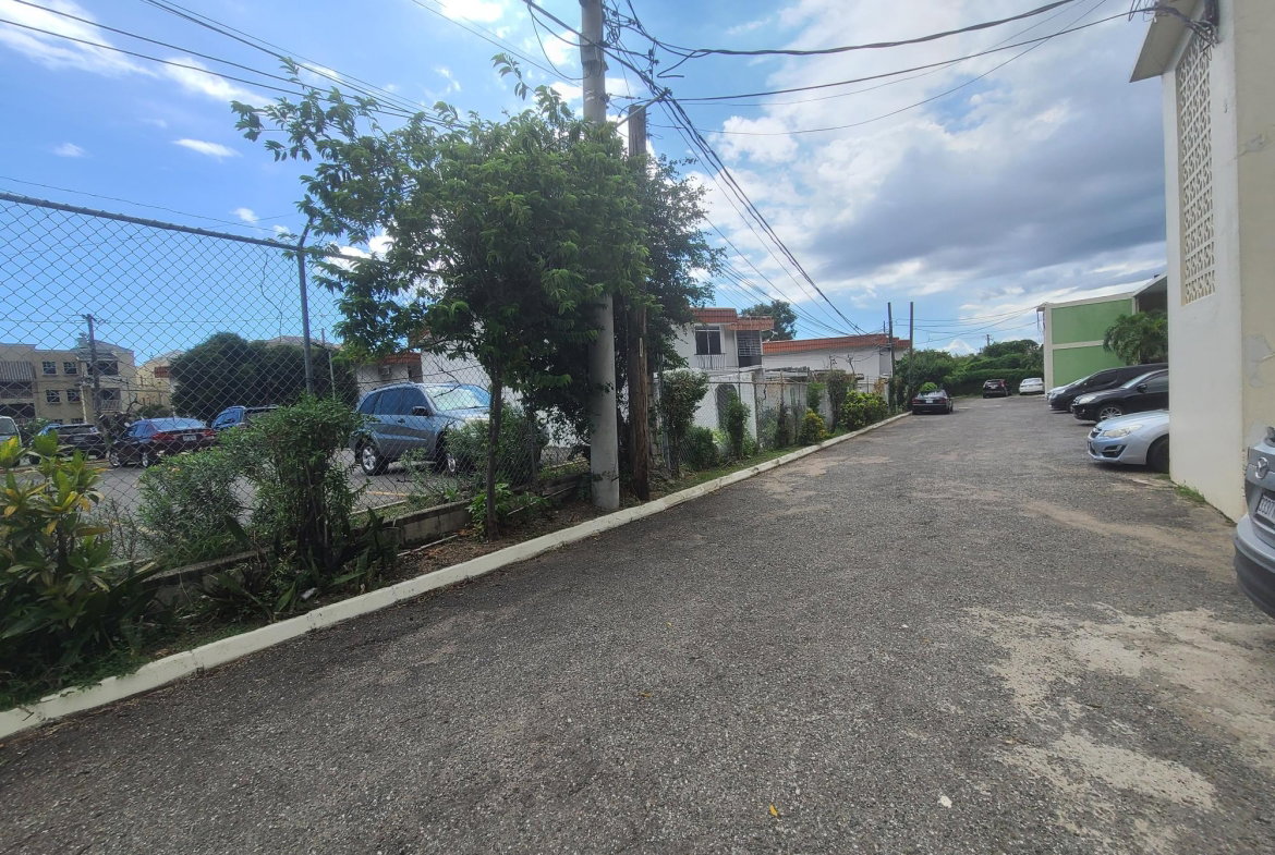 Nineteenth image of 16- Surbiton Avenue in Kingston 6, St. Andrew, Jamaica - property is For Rent