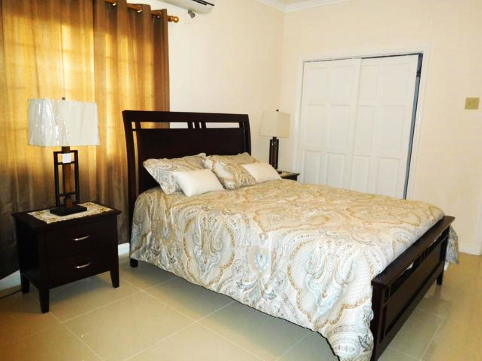 Sixth image of 24-7 Liganuea Avenue in Kingston 6, St. Andrew, Jamaica - property is For Rent