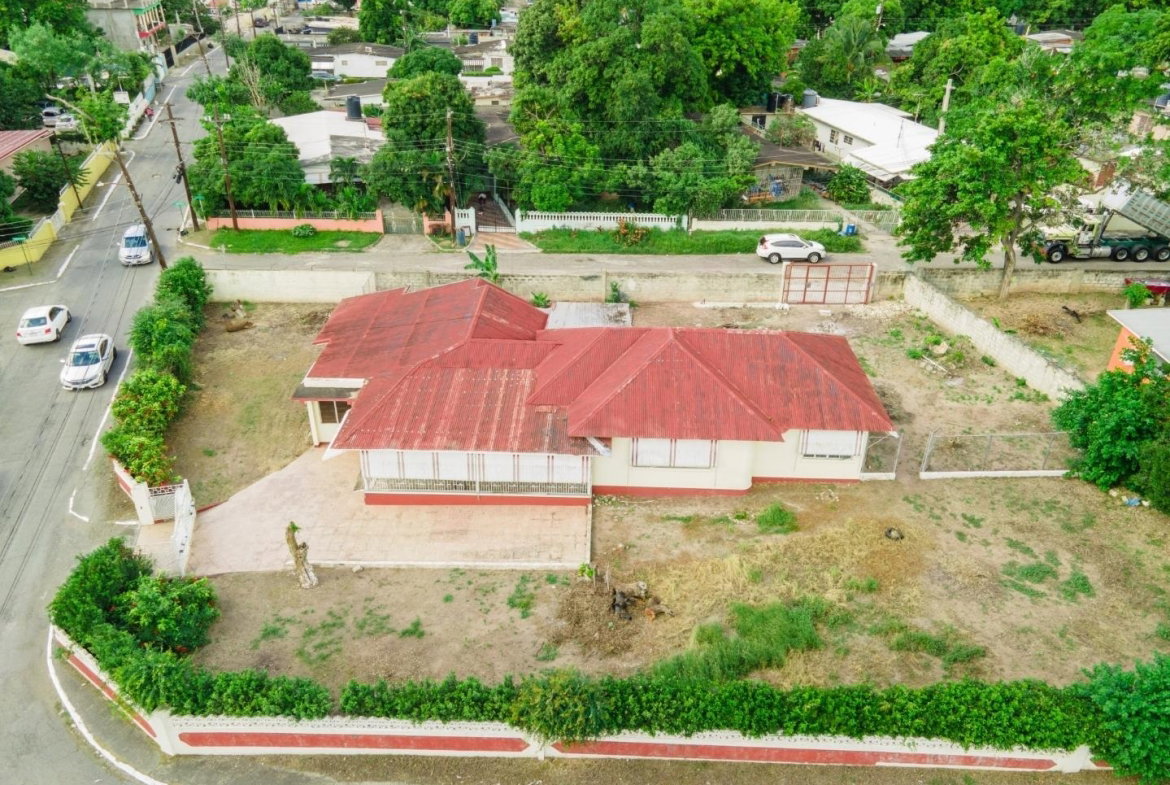 Sixth image of Cassia Park Avenue in Kingston 10, St. Andrew, Jamaica - property is For Rent