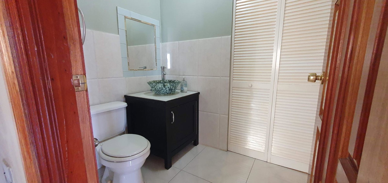 Thirteenth image of Fairway Avenue in Kingston 6, St. Andrew, Jamaica - property is For Rent
