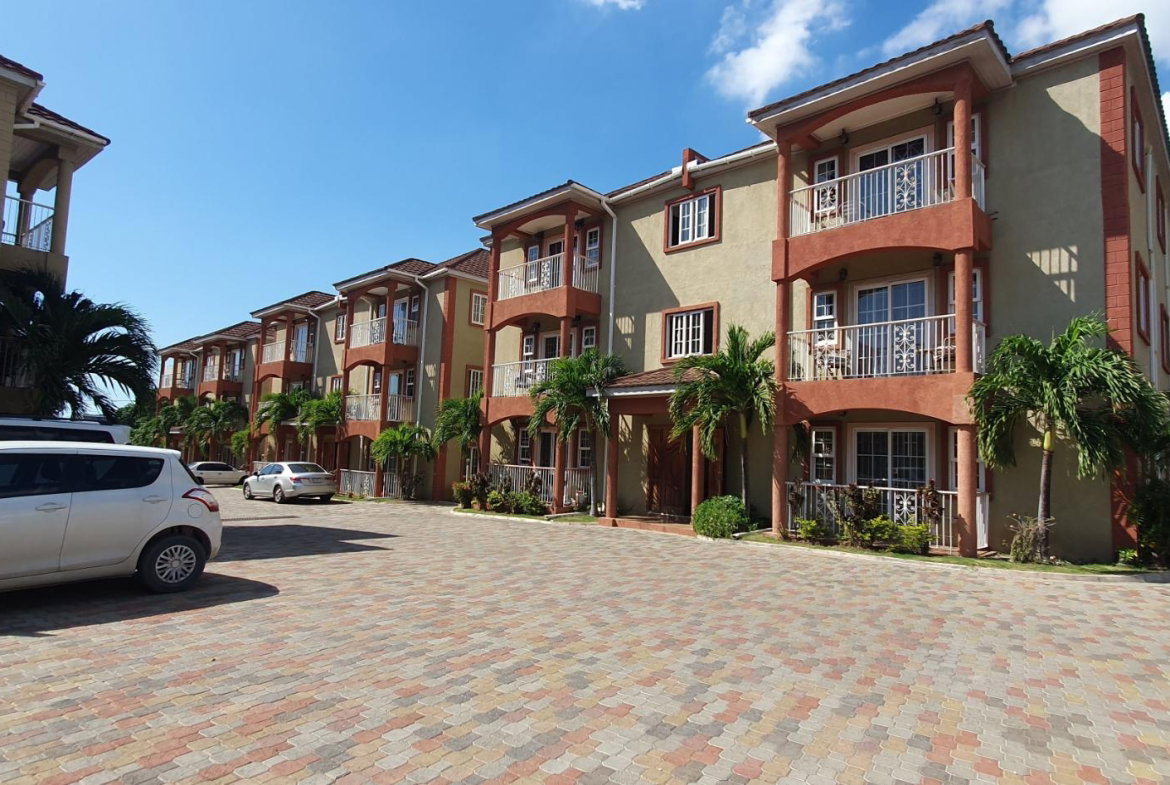 Fourth image of Fairway Avenue in Kingston 6, St. Andrew, Jamaica - property is For Rent