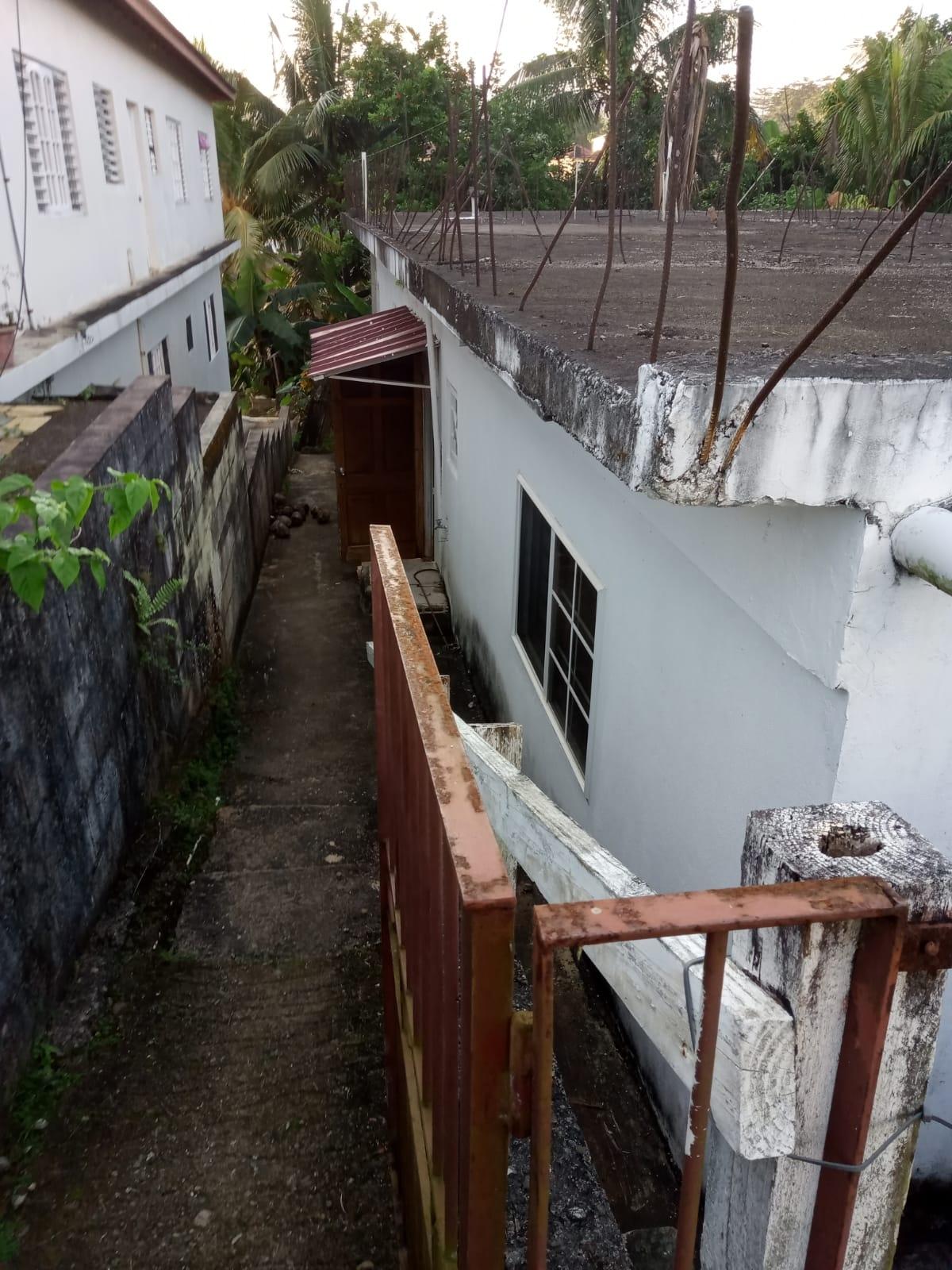 4-Bedroom-Family-House-for-Sale-in-Moneague-Gardens-St.-Ann Third image of 121 Mark Avenue, Moneague Gar in Moneague, St. Ann, Jamaica - property is For Sale