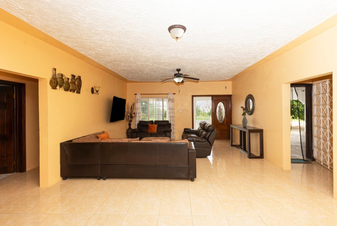 Ninth image of 269 Sandhill Circle, Hellshir in HELLSHIRE HILLS, St. Catherine, Jamaica - property is For Sale