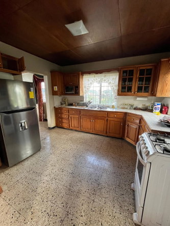 Fourth image of 5 Mockingbird Close in Mandeville, Manchester, Jamaica - property is For Rent