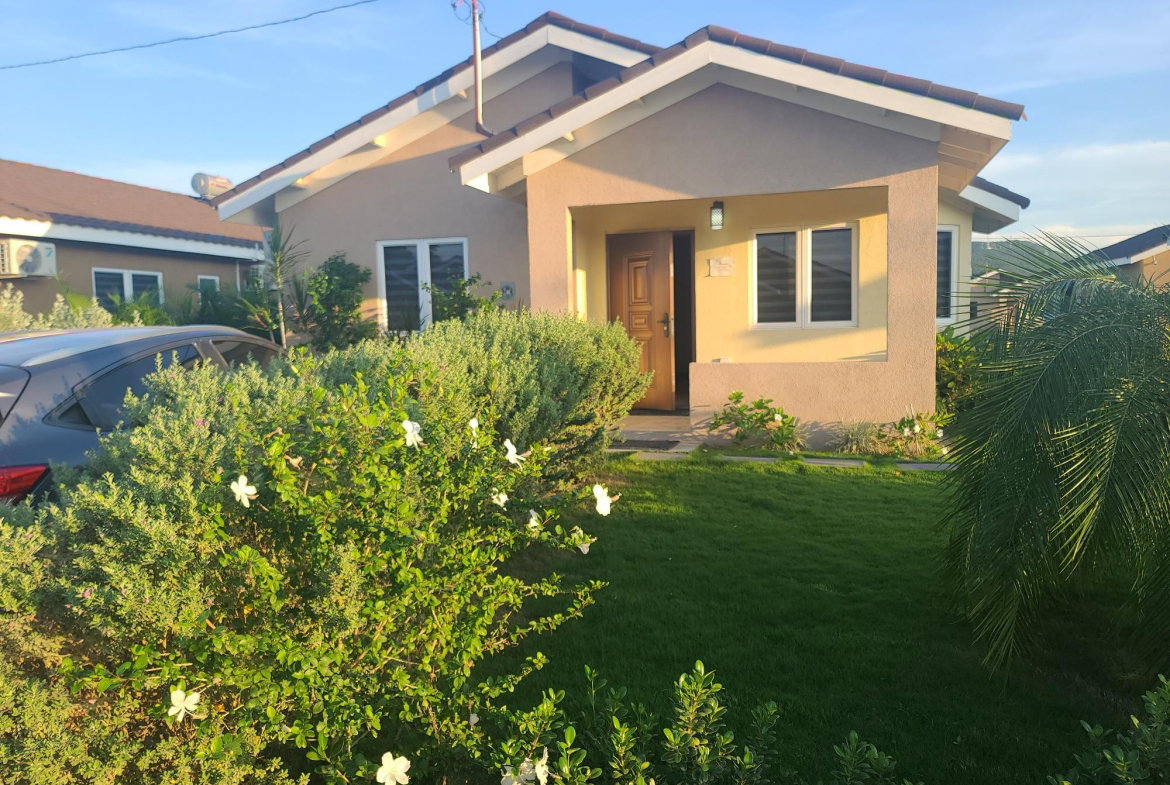 Second image of 492 Oak Estate in Greater Portmore, St. Catherine, Jamaica - property is For Rent
