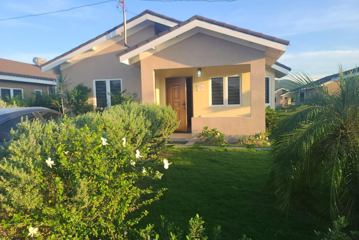 First image of 492 Oak Estate in Greater Portmore, St. Catherine, Jamaica - property is For Rent