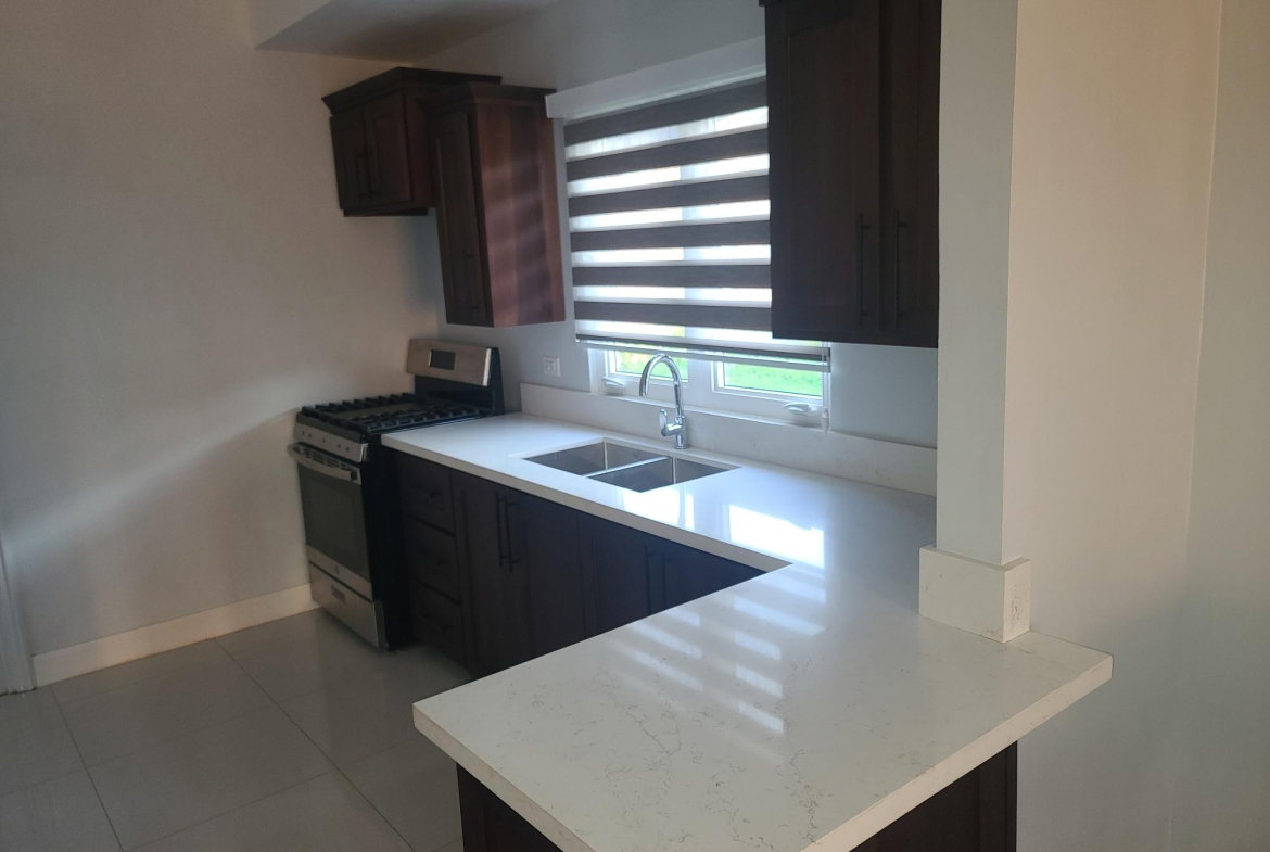 Sixth image of 492 Oak Estate in Greater Portmore, St. Catherine, Jamaica - property is For Rent