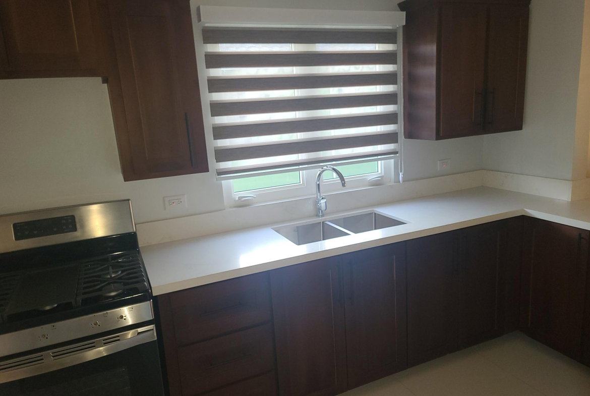 Ninth image of 492 Oak Estate in Greater Portmore, St. Catherine, Jamaica - property is For Rent