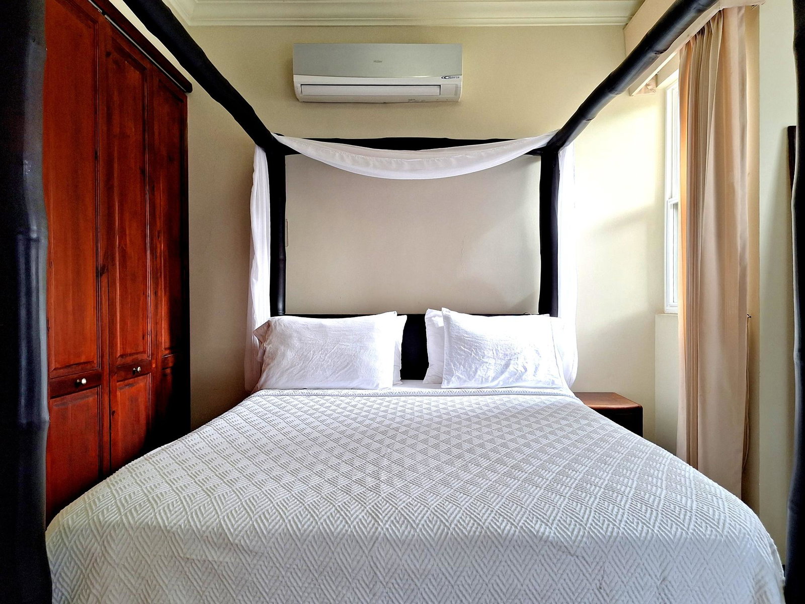 Charming-1-Bedroom-Apartment-for-Rent-in-St.-Andrew-Jamaica Fourteenth image of 5-15a Charlton Drive in Kingston 8, St. Andrew, Jamaica - property is For Rent