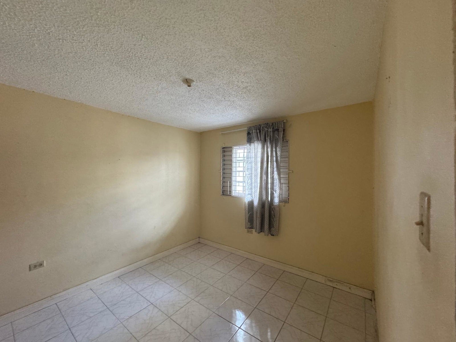 Fifth image of 606c-114 Constant Spring Road in Kingston 8, St. Andrew, Jamaica - property is For Sale