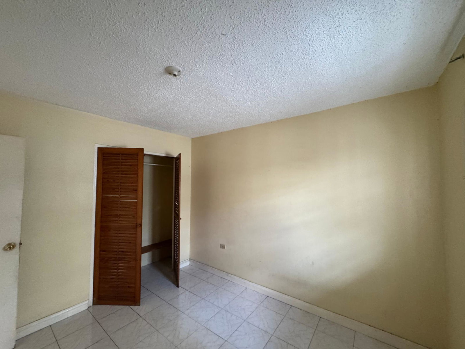 Sixth image of 606c-114 Constant Spring Road in Kingston 8, St. Andrew, Jamaica - property is For Sale