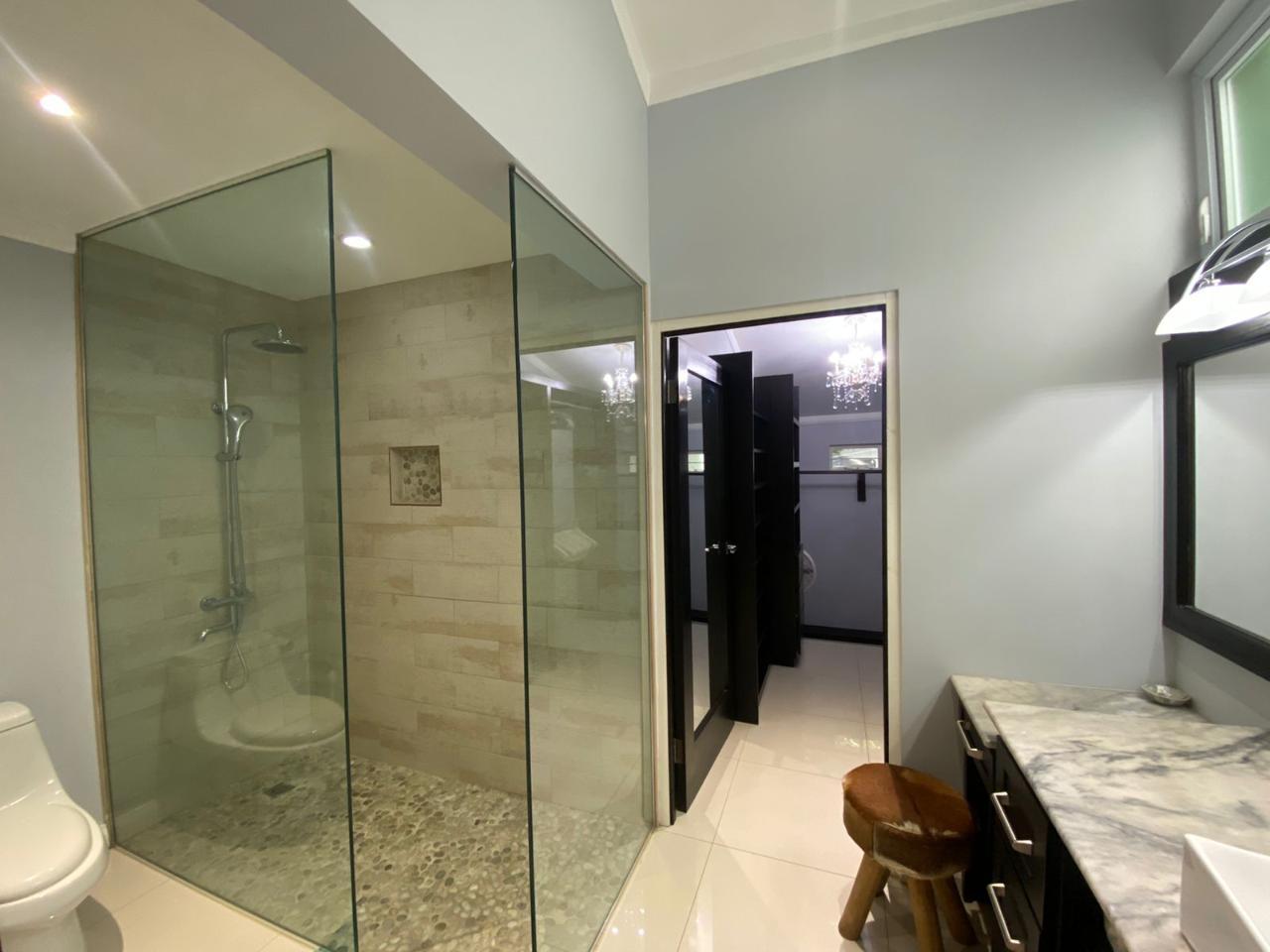 Sixth image of 16-3a Waterloo Avenue in Kingston 8, St. Andrew, Jamaica - property is For Rent