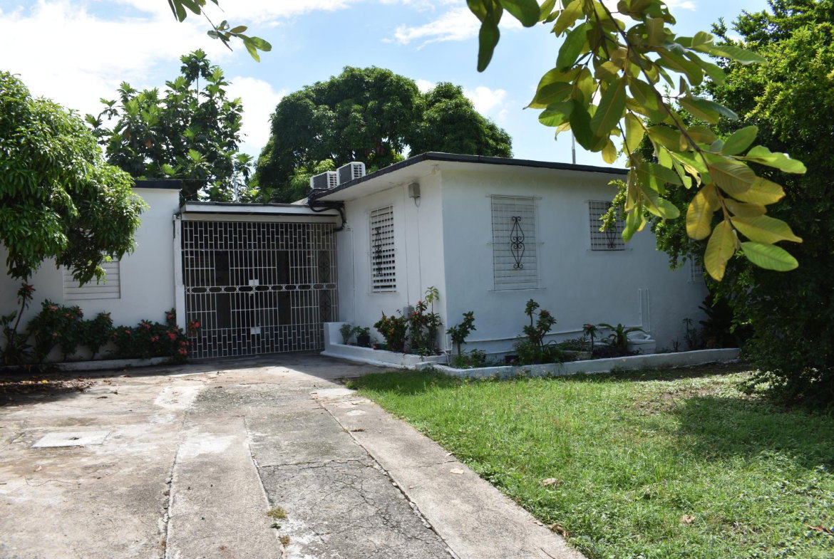 Third image of 44 Gardenia Avenue, Kingston in Kingston 6, St. Andrew, Jamaica - property is For Rent