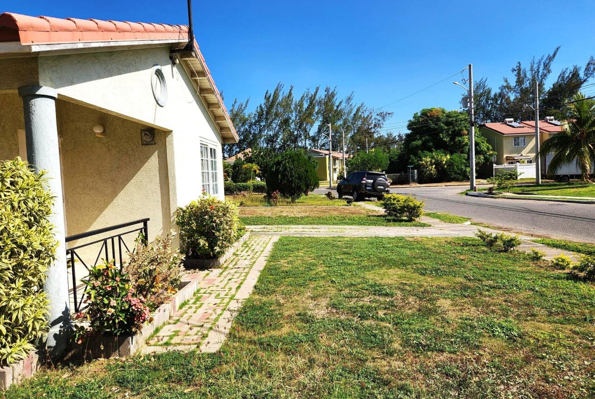 Fifth image of 145 Collingwood Circle in Portmore Country Club, St. Catherine, Jamaica - property is For Sale