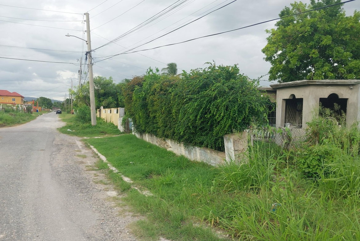 Eighth image of Willowdene, Spanish Town in Spanish Town, St. Catherine, Jamaica - property is For Sale