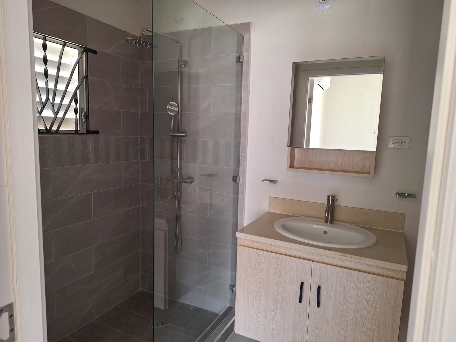 Charming-2-Bedroom-House-for-Rent-in-Camelot-Village-Discovery-Bay Fifteenth image of 532- Camelot Village Phase 5 in Discovery Bay, St. Ann, Jamaica - property is For Rent