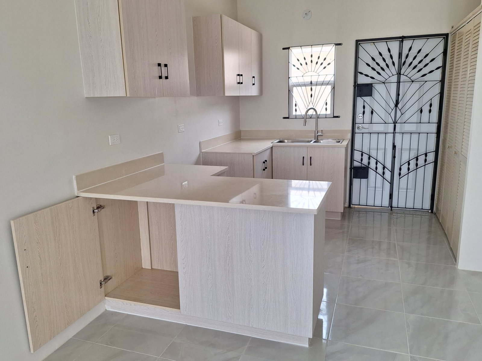 Charming-2-Bedroom-House-for-Rent-in-Camelot-Village-Discovery-Bay Sixth image of 532- Camelot Village Phase 5 in Discovery Bay, St. Ann, Jamaica - property is For Rent