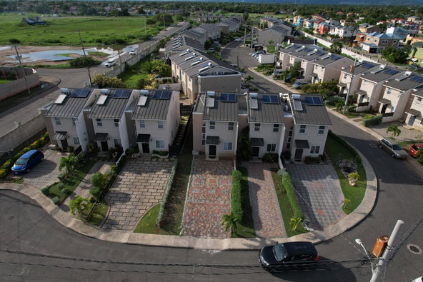 Twenty-Third image of 50- Le' Bermonde, Portmore in Greater Portmore, St. Catherine, Jamaica - property is For Rent