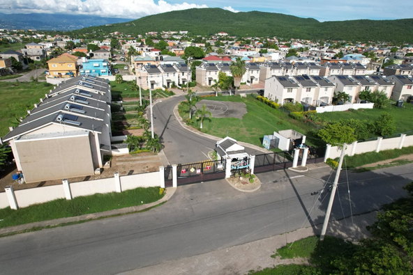 Twenty-Fifth image of 50- Le' Bermonde, Portmore in Greater Portmore, St. Catherine, Jamaica - property is For Rent