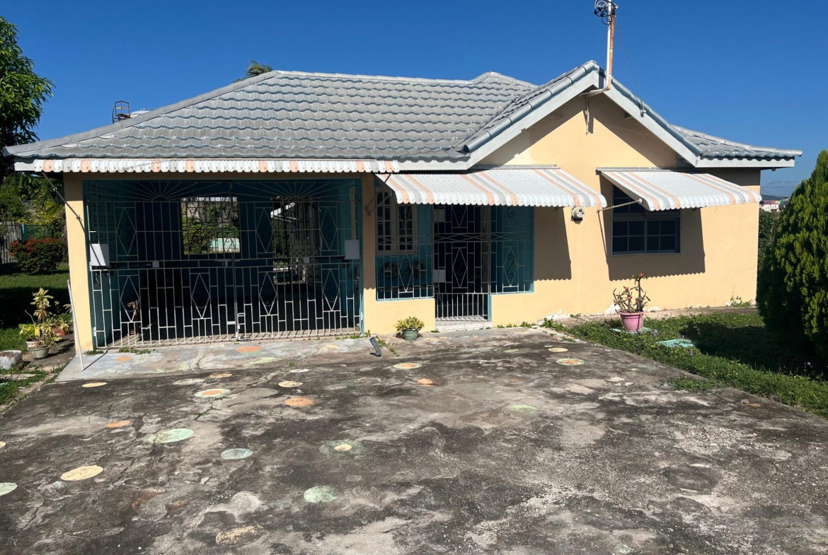 Fourth image of 41 Elizabeth Drive in Palmers Cross, Clarendon, Jamaica - property is For Sale