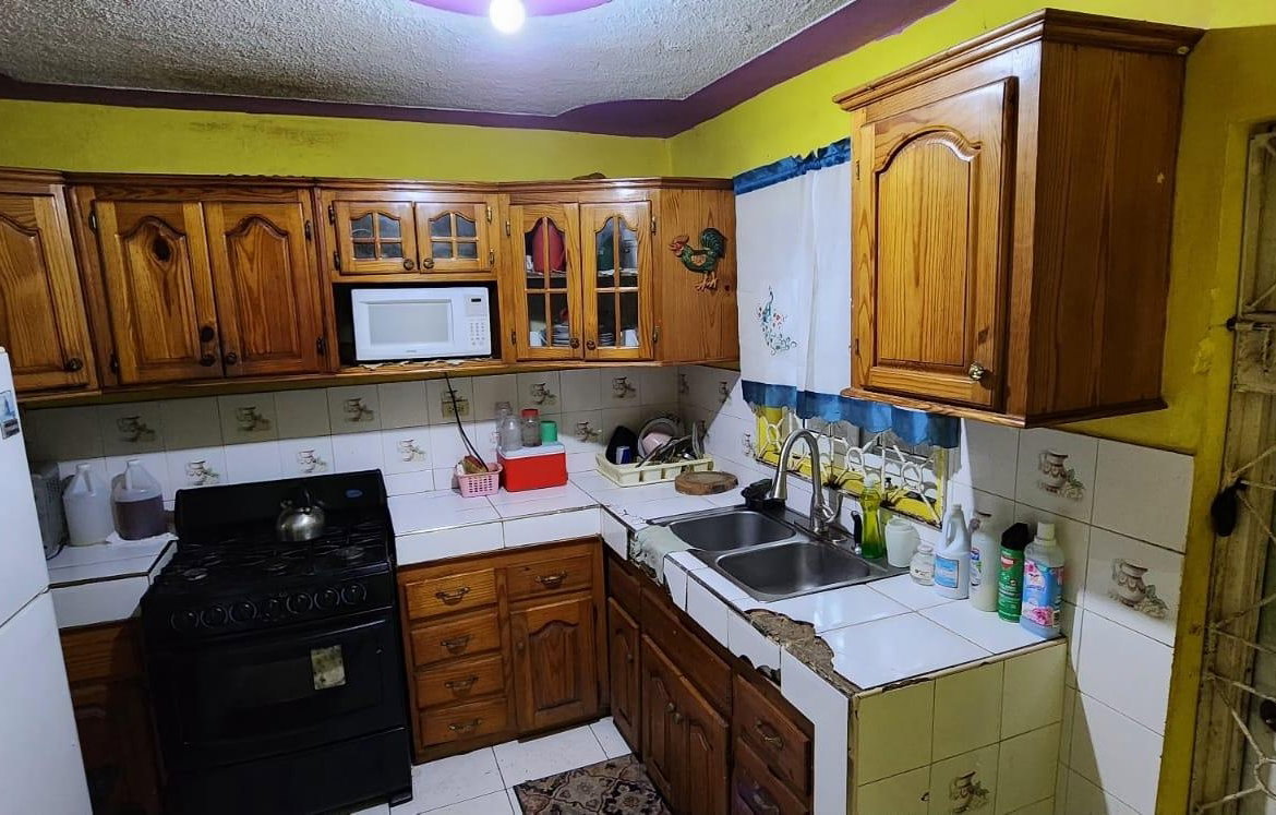 Seventh image of Mahoe Close in Spanish Town, St. Catherine, Jamaica - property is For Sale