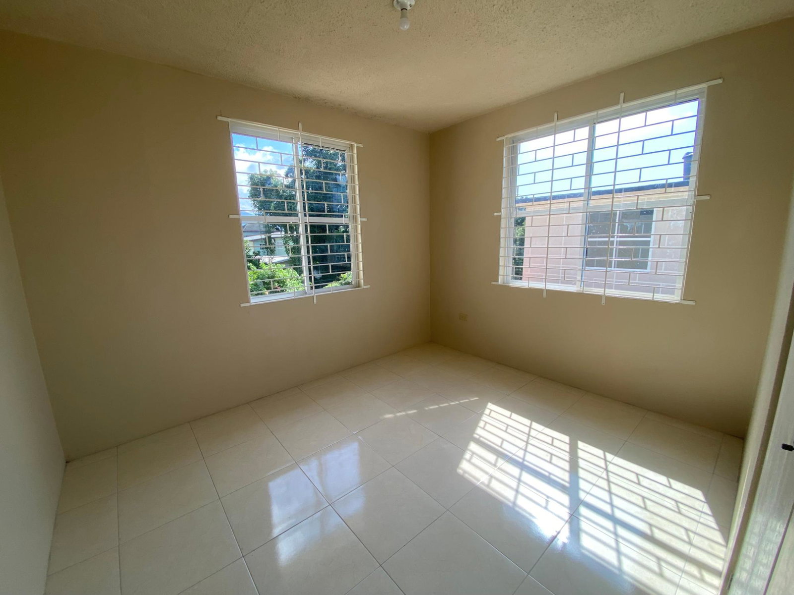 Eleventh image of 22 Oaklawn Drive in Kingston 8, St. Andrew, Jamaica - property is For Rent