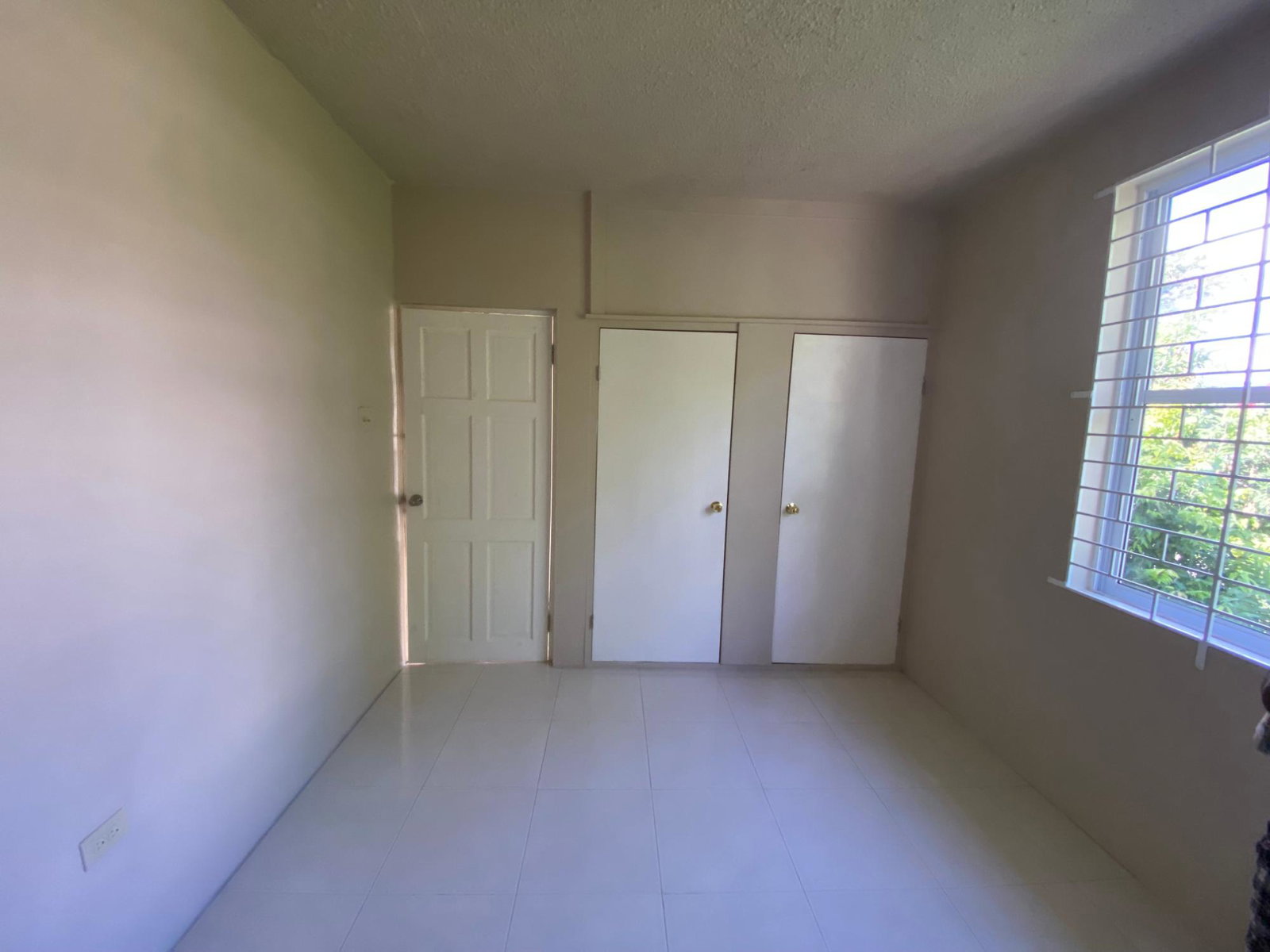 Sixteenth image of 22 Oaklawn Drive in Kingston 8, St. Andrew, Jamaica - property is For Rent