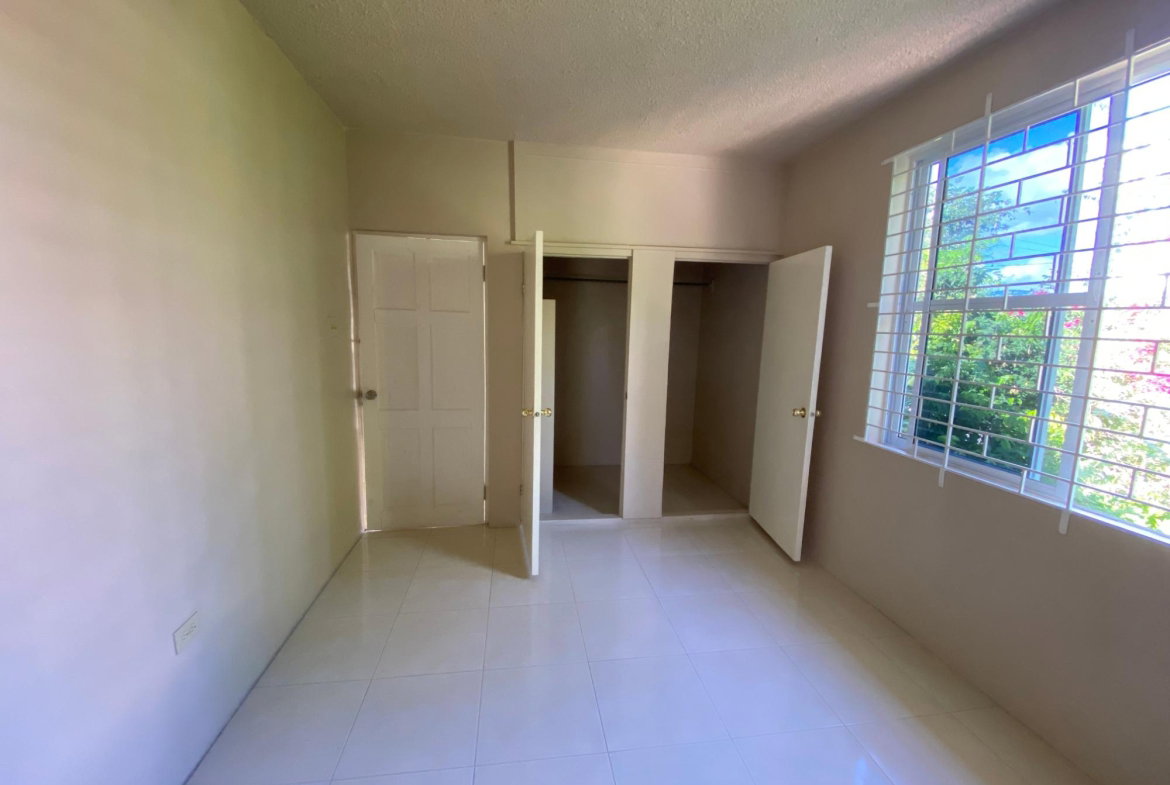 Seventeenth image of 22 Oaklawn Drive in Kingston 8, St. Andrew, Jamaica - property is For Rent