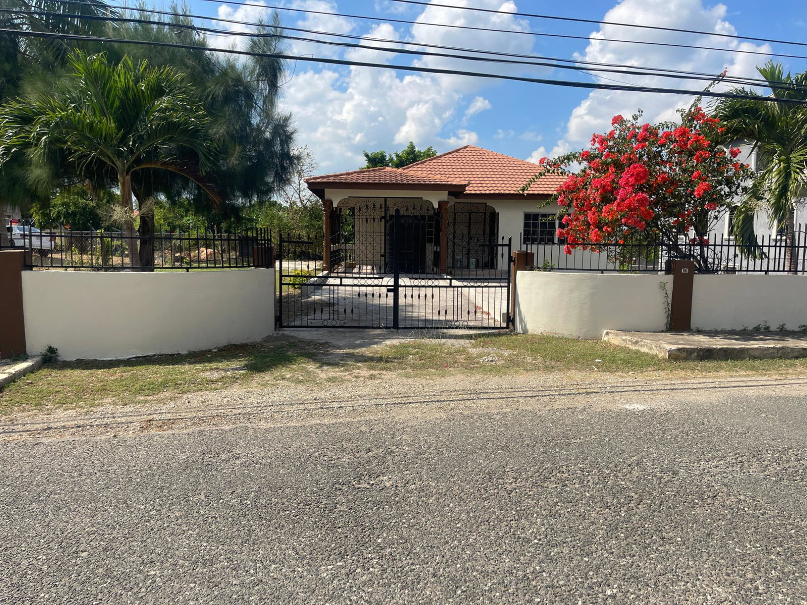 Second image of Longbridge Ave, May Pen in May Pen, Clarendon, Jamaica - property is For Rent