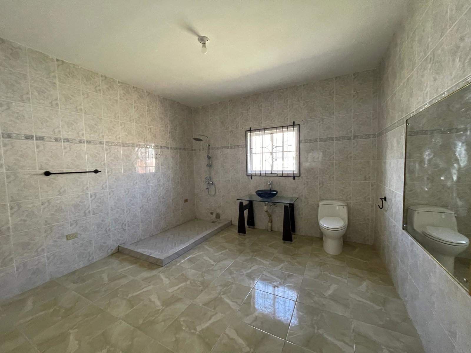 Eleventh image of Longbridge Ave, May Pen in May Pen, Clarendon, Jamaica - property is For Rent