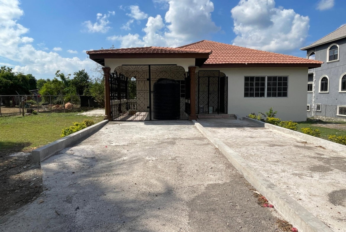 Third image of Longbridge Ave, May Pen in May Pen, Clarendon, Jamaica - property is For Rent